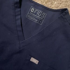 Figs Catarina Navy scrub top